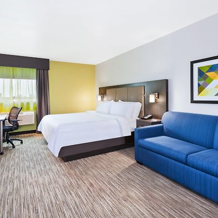 Holiday Inn Express Winnipeg Airport - Polo Park By Ihg Zewnętrze zdjęcie