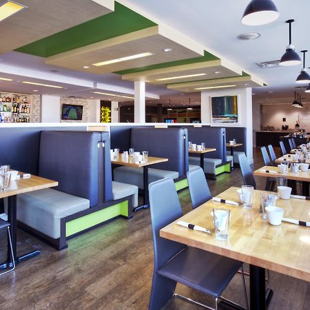 Holiday Inn Express Winnipeg Airport - Polo Park By Ihg Zewnętrze zdjęcie