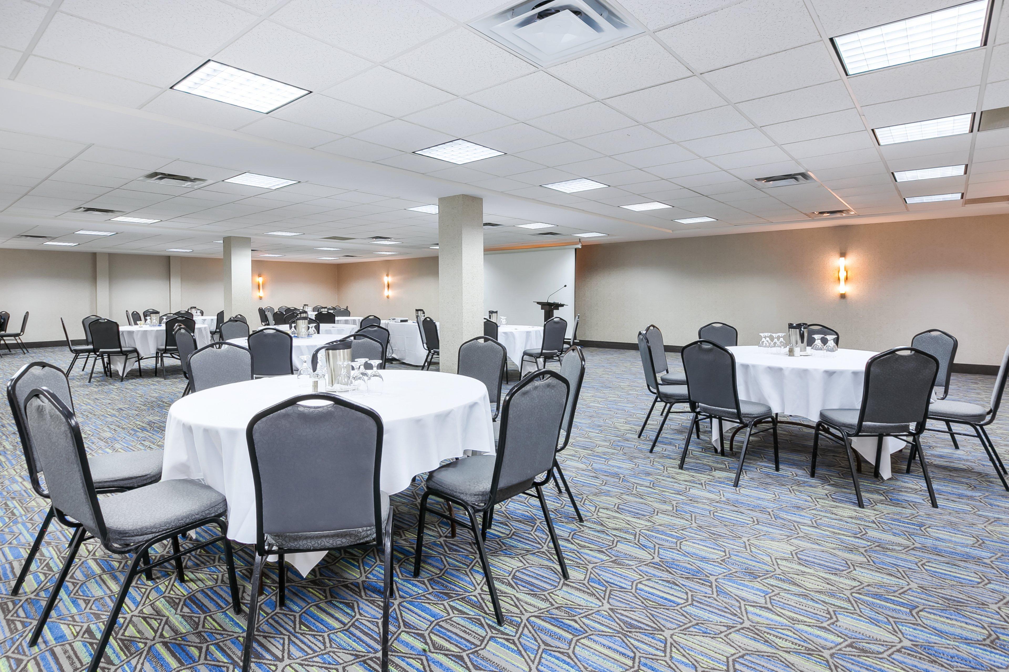 Holiday Inn Express Winnipeg Airport - Polo Park By Ihg Zewnętrze zdjęcie