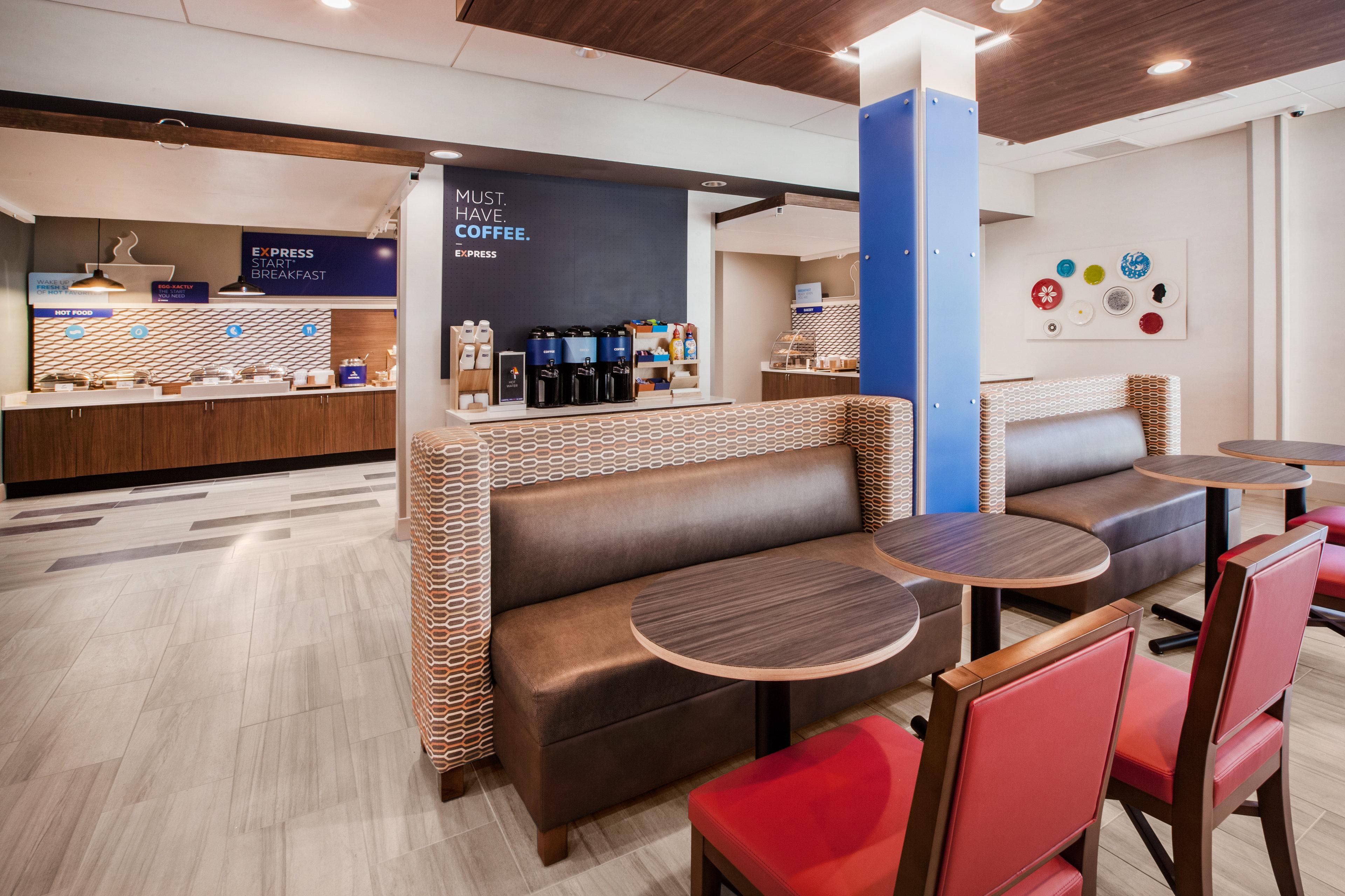 Holiday Inn Express Winnipeg Airport - Polo Park By Ihg Zewnętrze zdjęcie