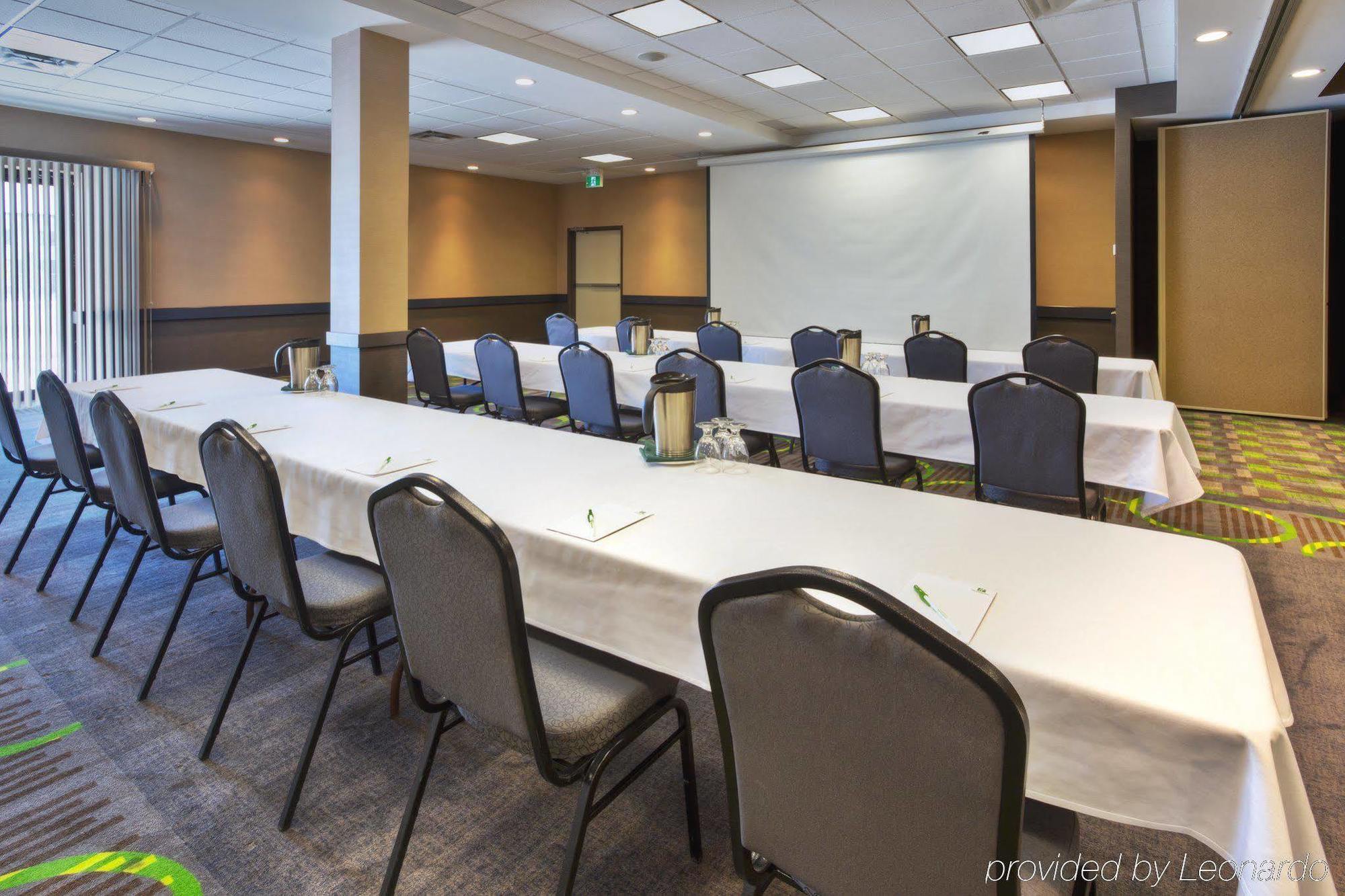 Holiday Inn Express Winnipeg Airport - Polo Park By Ihg Zewnętrze zdjęcie