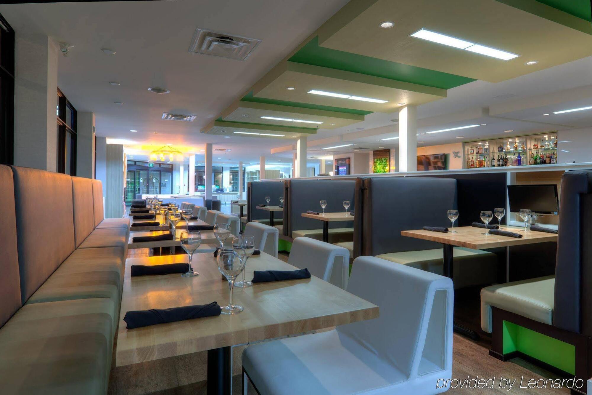 Holiday Inn Express Winnipeg Airport - Polo Park By Ihg Zewnętrze zdjęcie