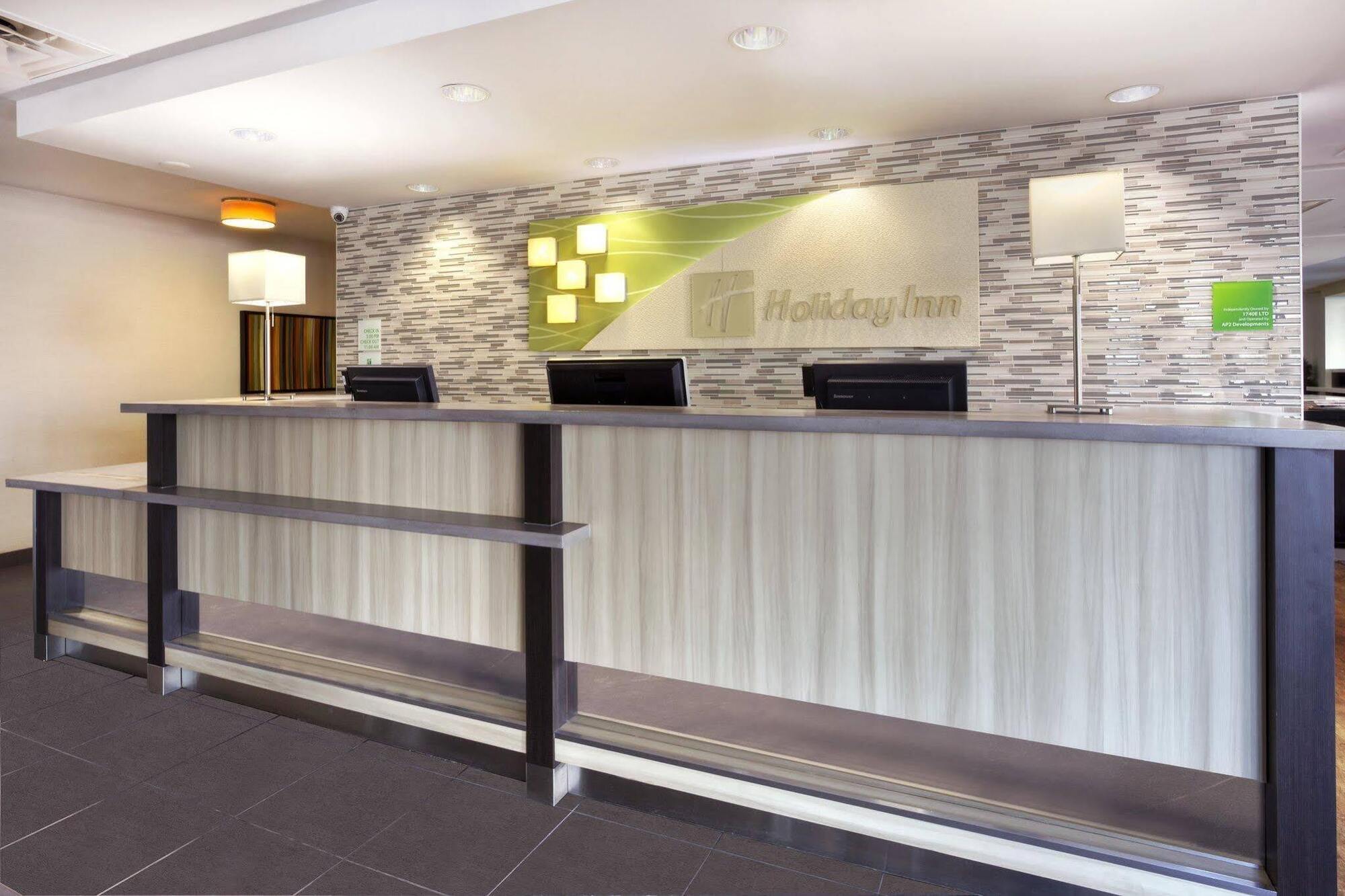 Holiday Inn Express Winnipeg Airport - Polo Park By Ihg Zewnętrze zdjęcie
