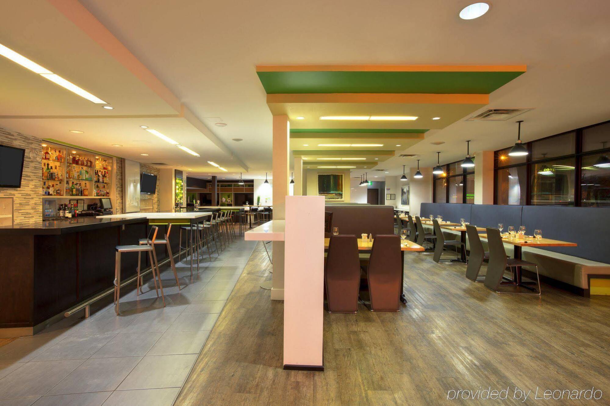 Holiday Inn Express Winnipeg Airport - Polo Park By Ihg Zewnętrze zdjęcie